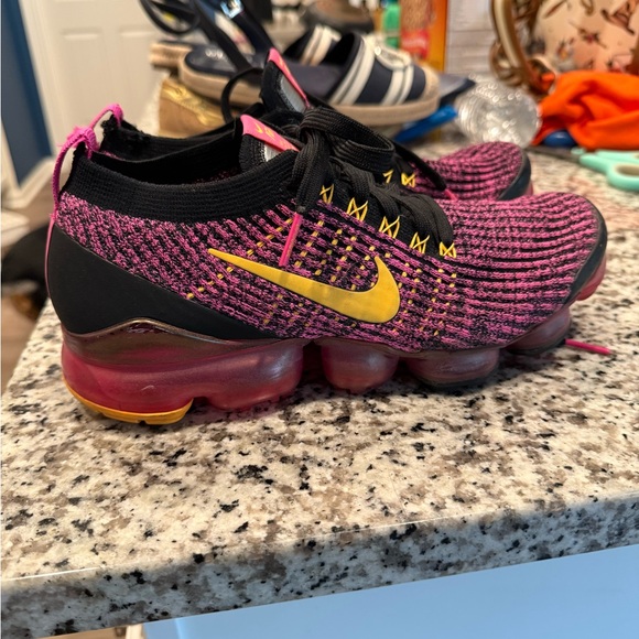 Nike Black and Pink Knit Sneakers with Yellow Accents - Picture 4 of 10